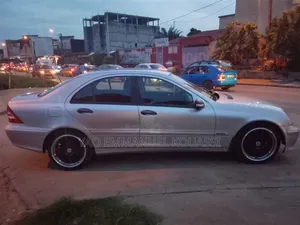 Mercedes-Benz C200 2011 Noir