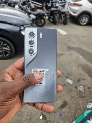 Tecno Camon 40 Pro 5G 256 GB Gris