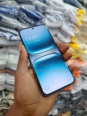 Nouveau Tecno Spark 40 Pro+ 128 GB Vert