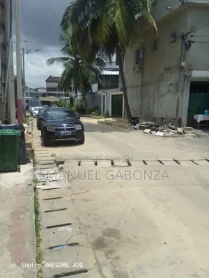 2chbre Appartement dans Gabonza, Cocody à Louer