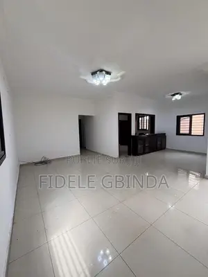 3chbre Villa dans Cocody à Louer