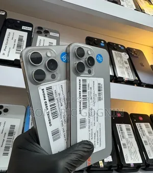 Nouveau Apple iPhone 15 Pro Max 256 GB Autre