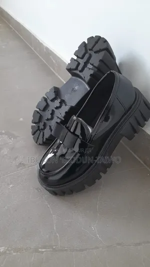 Chaussures Loafers Noires Épaisses