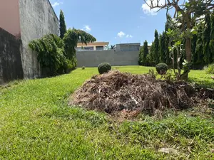 Vente D’Un Terrain Mixte 800 M2 - Cocody Attoban
