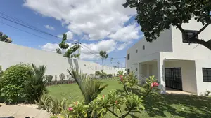 5chbre Villa dans Massa Immobilier, Cocody à Louer