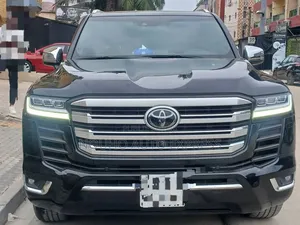Toyota Land Cruiser Prado 2025 Noir