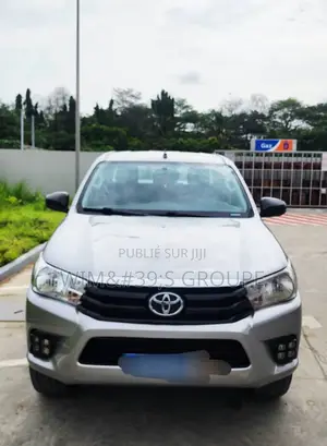 Toyota Hilux 2022 Gris
