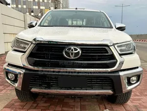 Nouveau Toyota Hilux 2025 Blanc