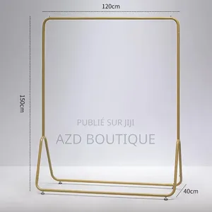 Presentoir De Vêtements 2 Couleurs Disponibles ( Dorée Et Noire)