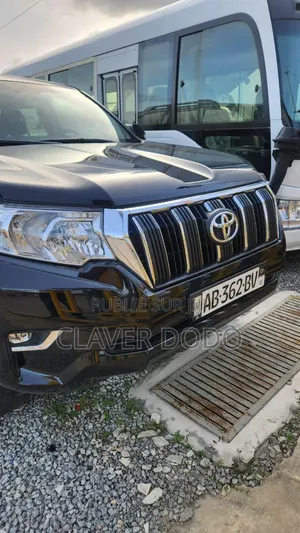 Toyota Land Cruiser Prado 2023 Noir