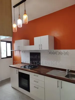 Meublé 4chbre Appartement dans Zié Multi-Service, Cocody à Vendre