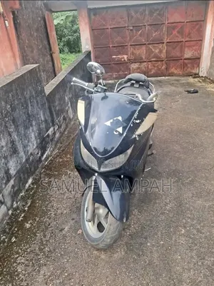 Yamaha Majesty 2022 Noir