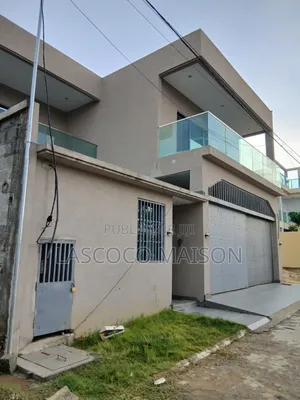 5chbre Duplex dans Lascoco Maison, Cocody à Vendre