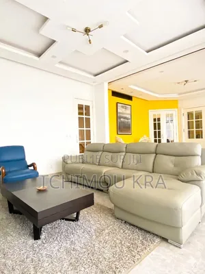 Meublé 2chbre Appartement dans Mr Tchimou, Cocody à Louer