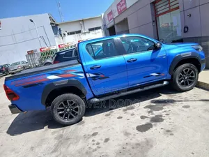 Toyota Hilux 2024 Bleu