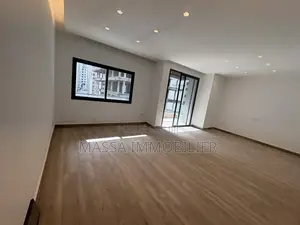 3chbre Appartement dans Massa Immobilier, Marcory à Louer