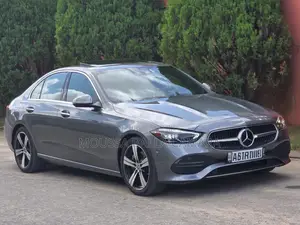 Mercedes-Benz C300 2022 Gris
