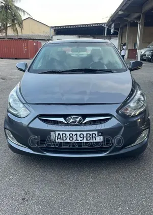 Hyundai Accent 2017 Gris