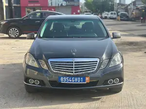 Mercedes-Benz E200 2010 Noir