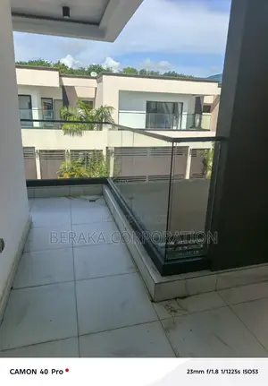 5chbre Duplex dans Beraka Corporation, Bingerville à Louer