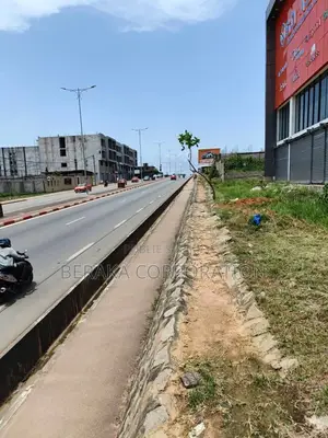 Terrain De 200m2 Avec Acd en Vente Angre Chu