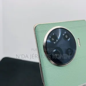 Nouveau Tecno Spark 20 Pro Plus 256 GB Vert