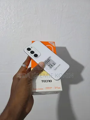 Nouveau Tecno Spark 40 256 GB Blanc