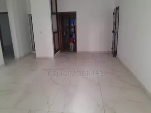 2chbre Appartement dans Francis Gweh, Cocody à Louer