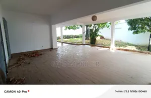 4chbre Villa dans Francis Gweh, Cocody à Louer