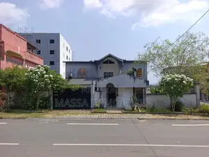 7chbre Villa dans Massa Immobilier, Cocody à Vendre