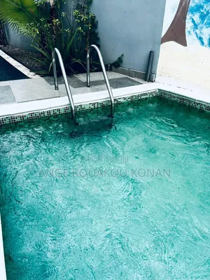 Meublé 3chbre Appartement dans Ange Immobilier, Cocody à Louer