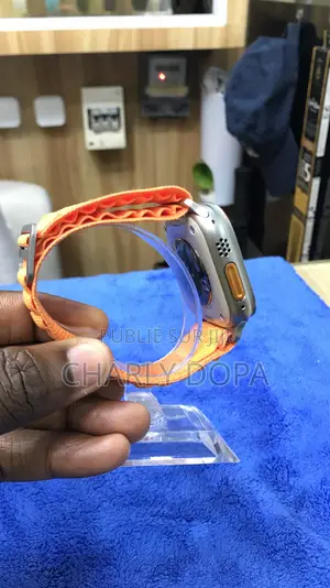 iPhone Watch Ultra 1 Quasi Neuf