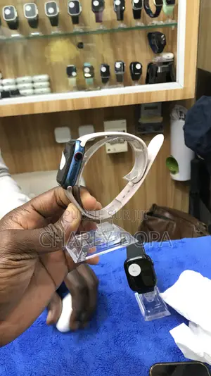 Apple Watch Série 7 41mm Quasi Neuf