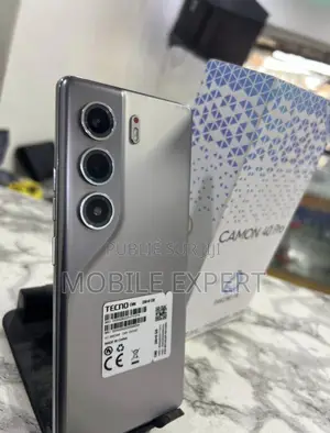 Nouveau Tecno Camon 40 Pro 5G 256 GB Gris