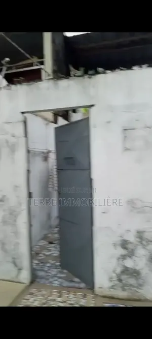2chbre Duplex dans La Terre Immobilière, Koumassi à Vendre
