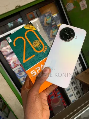Nouveau Tecno Spark 20 Pro Plus 256 GB Blanc