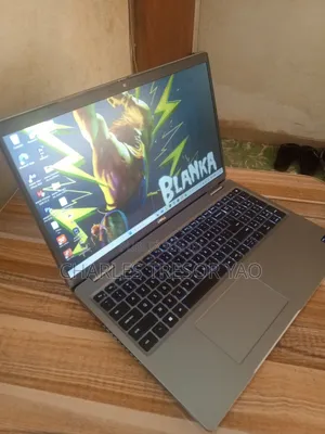 Nouveau Dell Precision 3561 16GB Intel Core i7 SSD 512GB