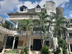 7chbre Villa dans Massa Immobilier, Deux Plateaux à Vendre