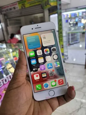 Nouveau Apple iPhone 7 32 GB Blanc