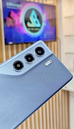 Nouveau Tecno Camon 40 256 GB Bleu