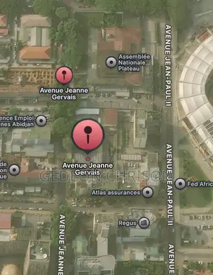 À Louer — Terrain 2 500 M2 | Plateau