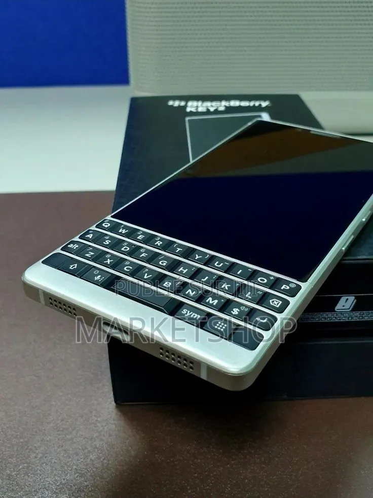 Nouveau BlackBerry KEY2 128 GB Autre