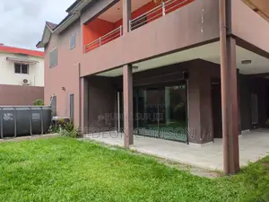 4chbre Villa dans Cocody à Louer