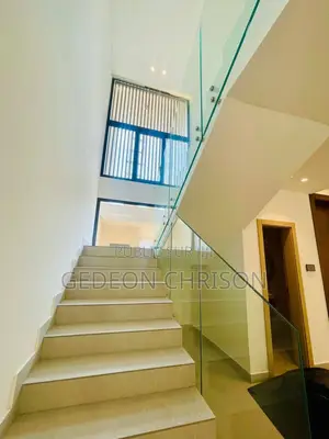 5chbre Villa dans Cocody à Louer