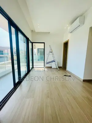 5chbre Villa dans Cocody à Louer