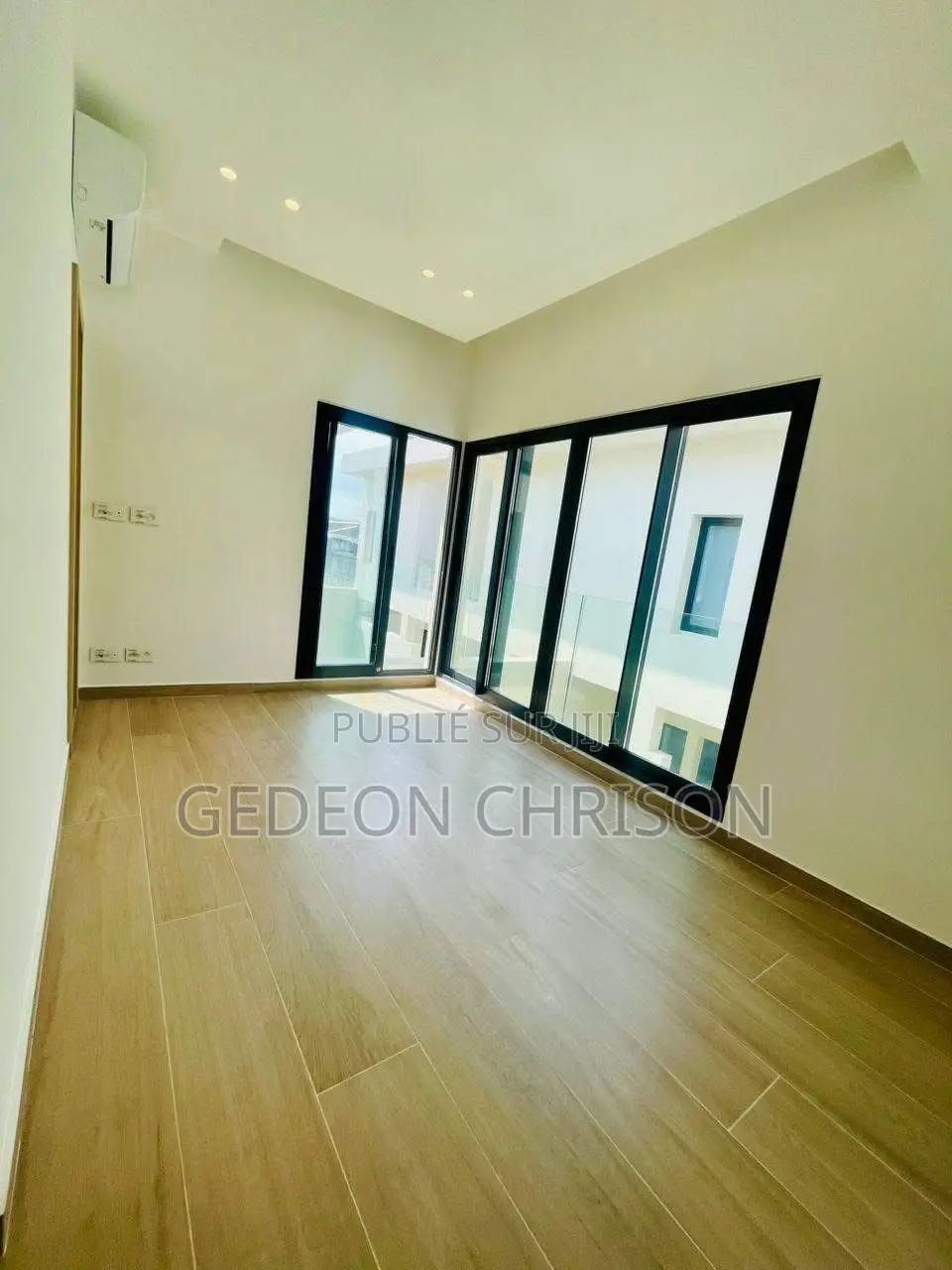 5chbre Villa dans Cocody à Louer