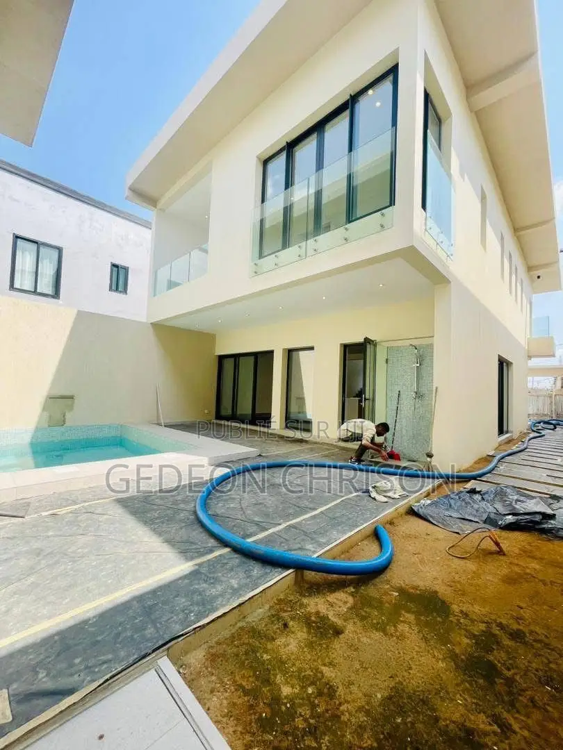 5chbre Villa dans Cocody à Louer