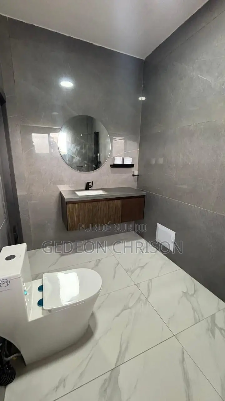 5chbre Villa dans Cocody à Louer