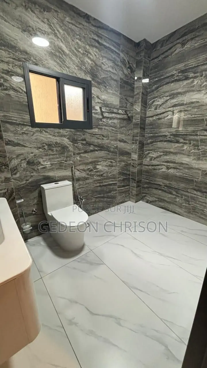 5chbre Villa dans Cocody à Louer