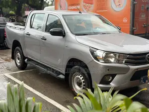 Toyota Hilux Revo Double Cab Deisel 2.4 AWD 2022 Gris